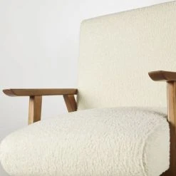 Maisons Du Monde Fauteuils Fauteuil à Bouclettes Blanches Et Frêne Massif -Chaise Soldes 2024 fauteuil a bouclettes blanches et frene massif 1000 12 28 210030 4