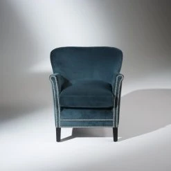 Robin Des Bois Fauteuils Fauteuil Club En Velours Clouté Bleu Paon -Chaise Soldes 2024 fauteuil club en velours cloute bleu paon 3
