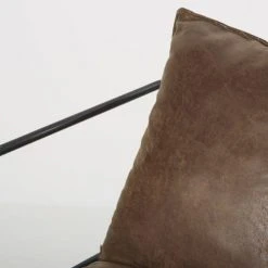 Maisons Du Monde Fauteuils Fauteuil Marron Vieilli Et Métal Noir -Chaise Soldes 2024 fauteuil marron vieilli et metal noir 1000 0 16 187017 4