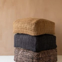 Bazar Bizar Poufs Pouf En Coton Noir Et Cuivre -Chaise Soldes 2024 pouf en coton noir et cuivre 2