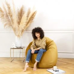 Sitting Point Poufs Pouf Poire XXL D'intérieur Aspect Velours Moutarde 80x130cm -Chaise Soldes 2024 pouf poire xxl d interieur aspect velours moutarde 80x130cm 4