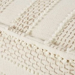 Maisons Du Monde Poufs Pouf Rectangulaire En Coton Blanc Avec Broderies Et Franges -Chaise Soldes 2024 pouf rectangulaire en coton blanc avec broderies et franges 1000 4 34 214833 3